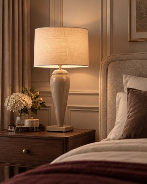 Lampa stołowa z lnianym abażurem szklana podstawa taupe LORO 9147